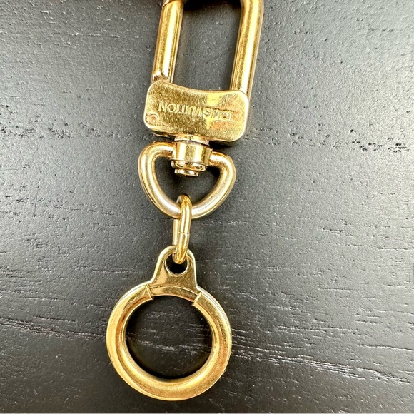 Louis Vuitton gold keychain key clip or bag charm - Picture 4 of 6